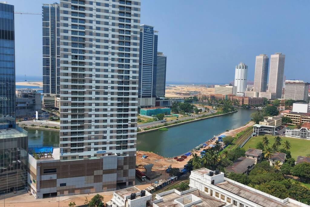 Jays Apartment - Colombo 02 At The Heart Of Convenience Bagian luar foto