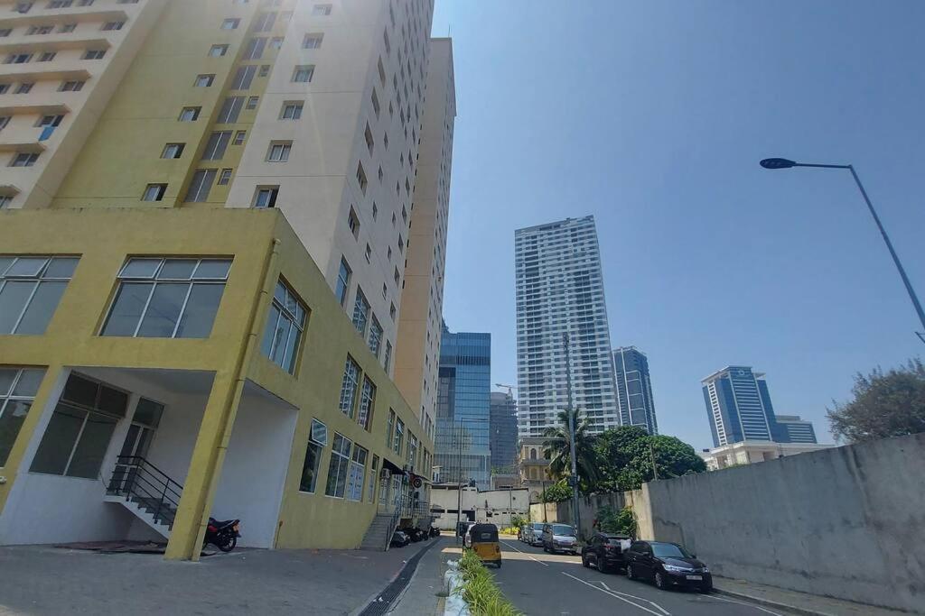 Jays Apartment - Colombo 02 At The Heart Of Convenience Bagian luar foto